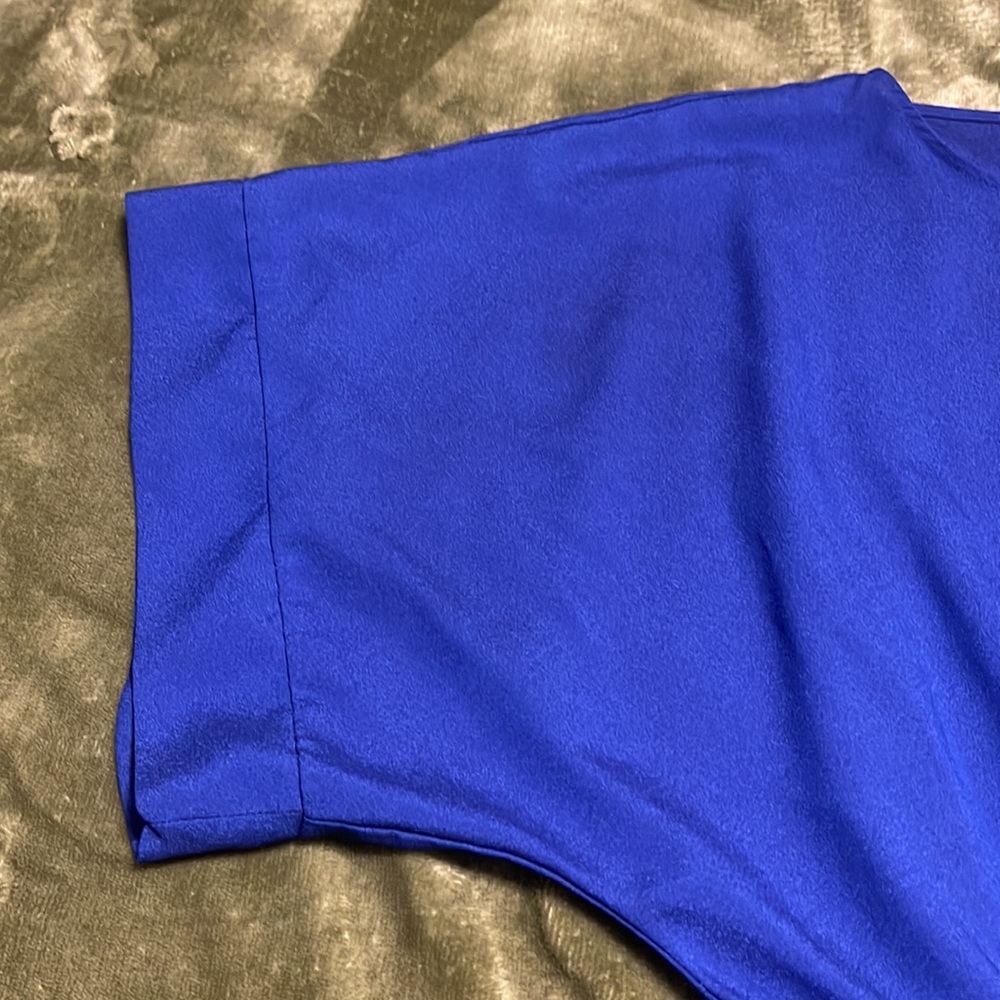 blouse - Picture 3 of 6
